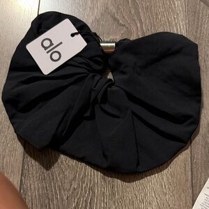 ALO Yoga Bead It Oversized Scrunchie Black